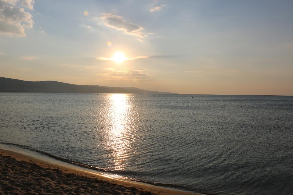 Tramonto sul mare nel momento migliore della giornata per fotografare